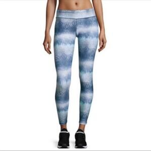 Nux Chameleon Aqua Blue Snakeprint Leggings, EUC, Size Small, MSRP $98